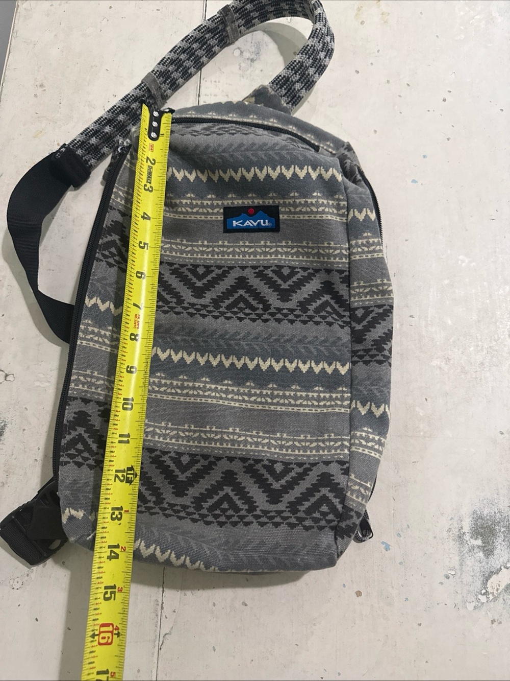 Kavu Gray Tribal-Pattern Sling Pack - Picture 5 of 6